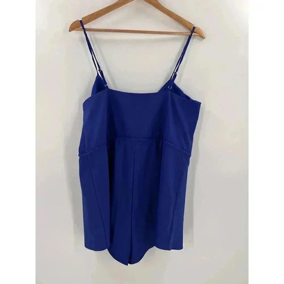 Superdown Women’s Austin Deep V Romper Blue Size Medium Adjustable Straps EUC - Picture 6 of 8